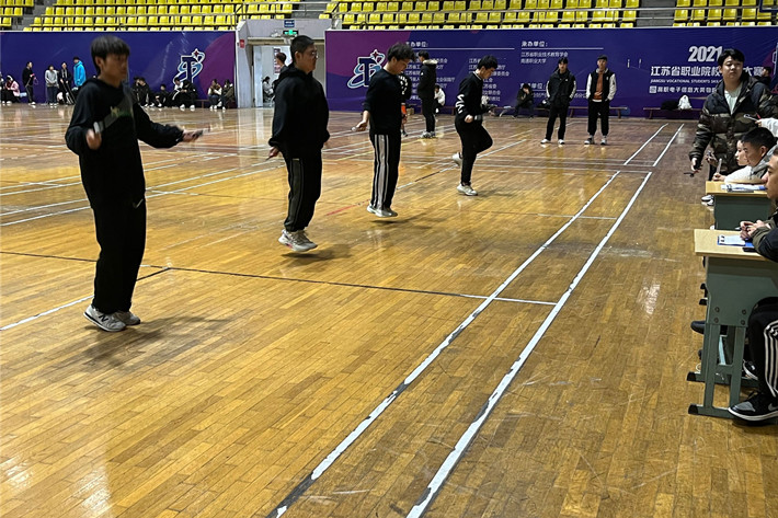 海门学院夺得学校一分钟跳绳、沙包掷准比赛双项团体第一名